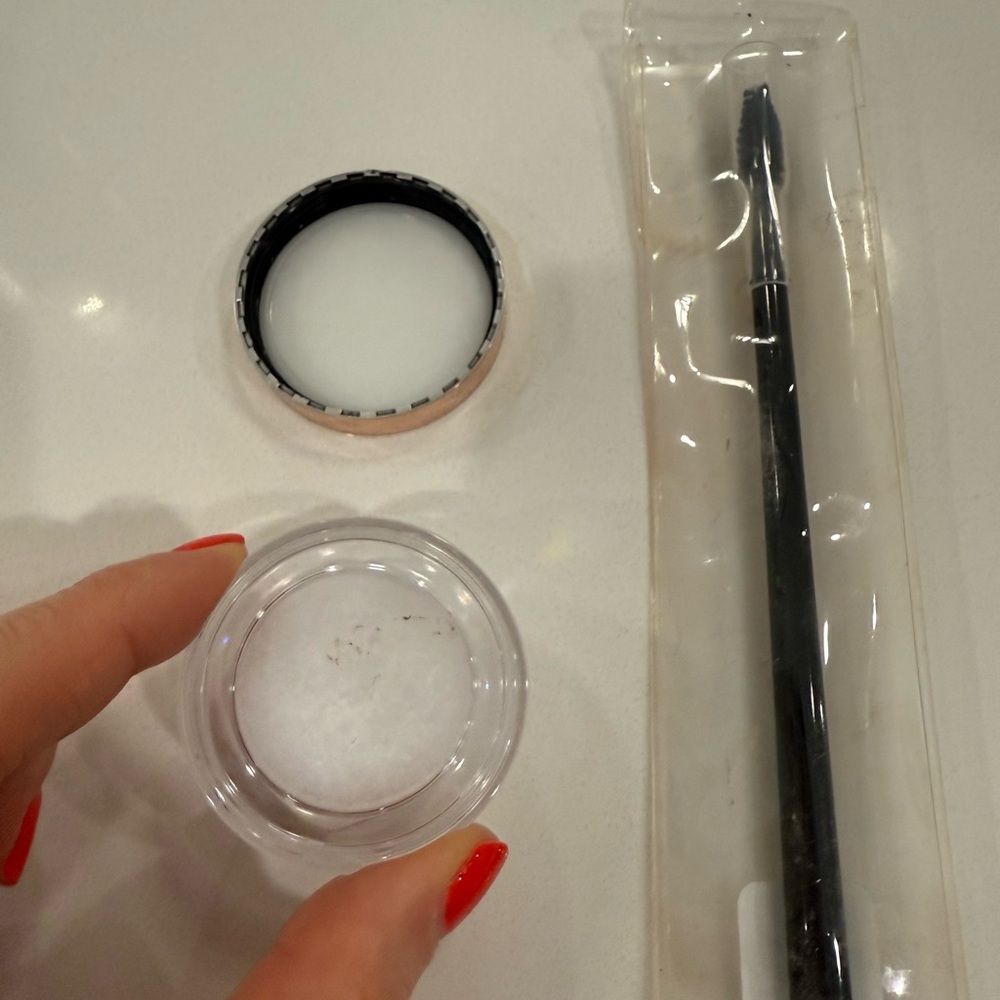 Anastasia Brow Freeze and Brow Brush